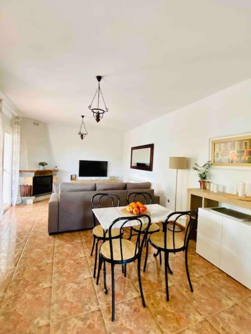 Villa Caramonte, En Costa Dorada Les Tres Cales Exterior foto