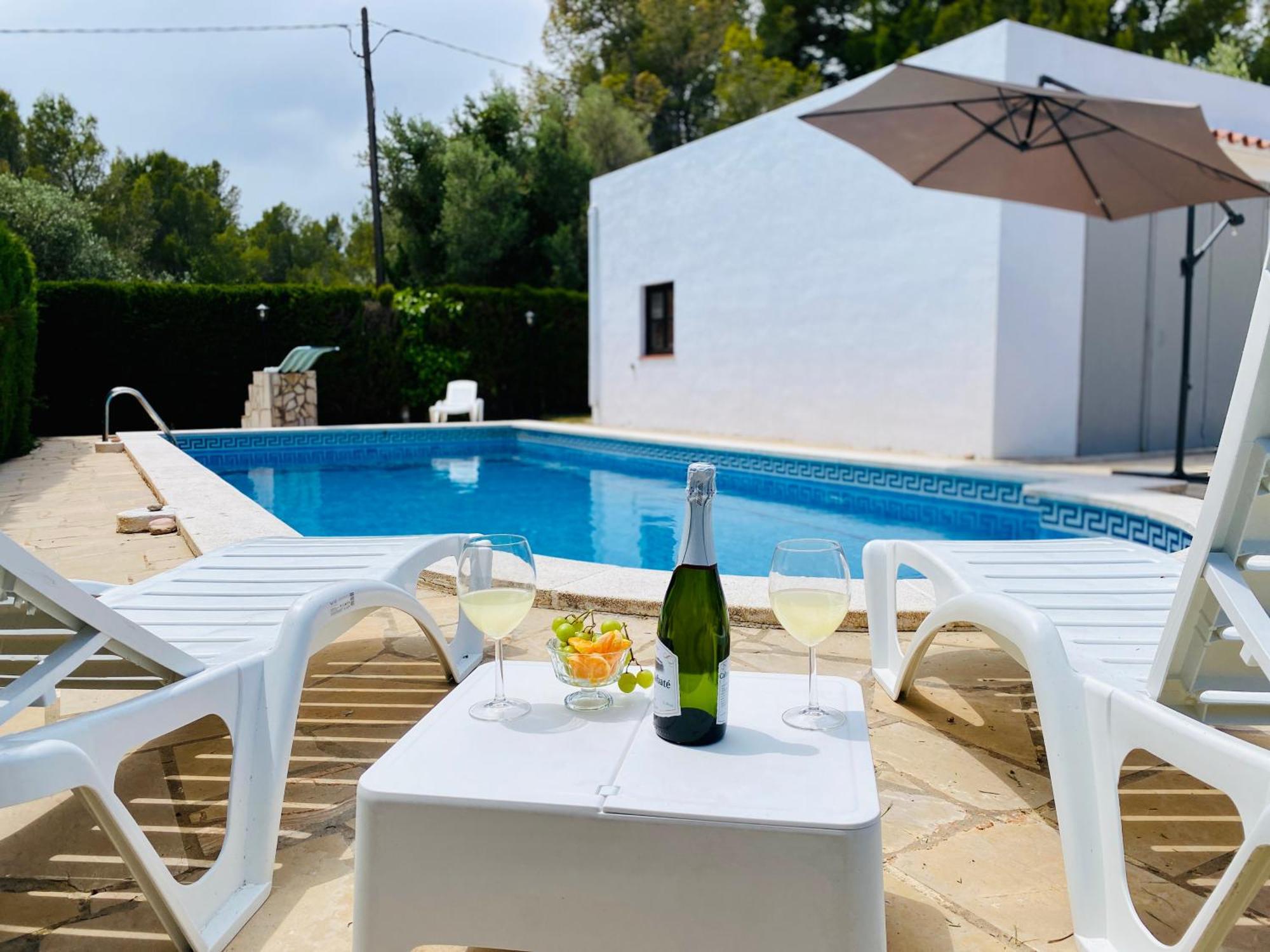 Villa Caramonte, En Costa Dorada Les Tres Cales Exterior foto