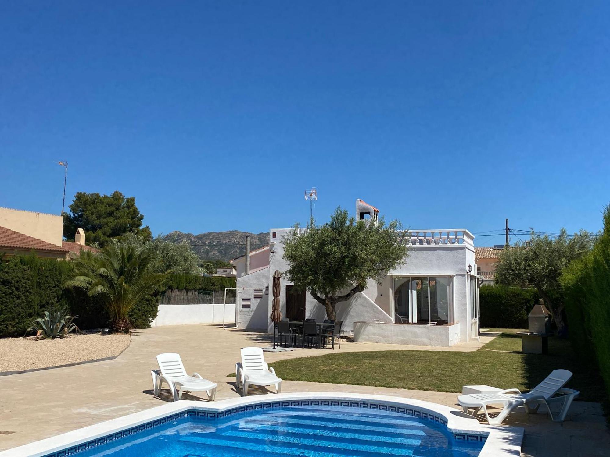 Villa Caramonte, En Costa Dorada Les Tres Cales Exterior foto